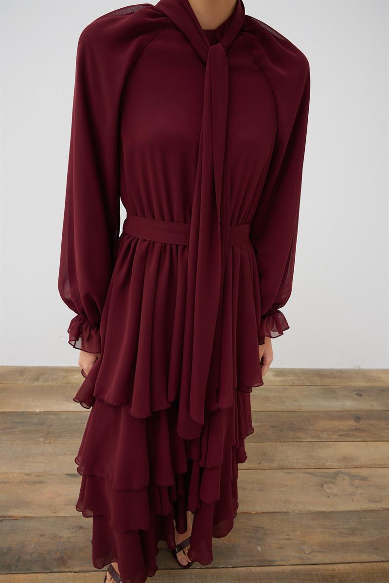 LEO ŞİFON VOLANLI KAT KAT ELBİSE BORDO
