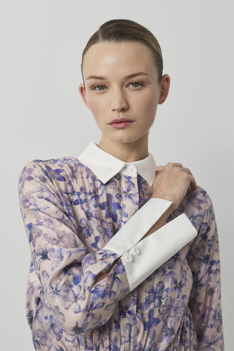 LİLA DESENLİ LYOCELL YAKA DETAYLI ELBİSE LİLA