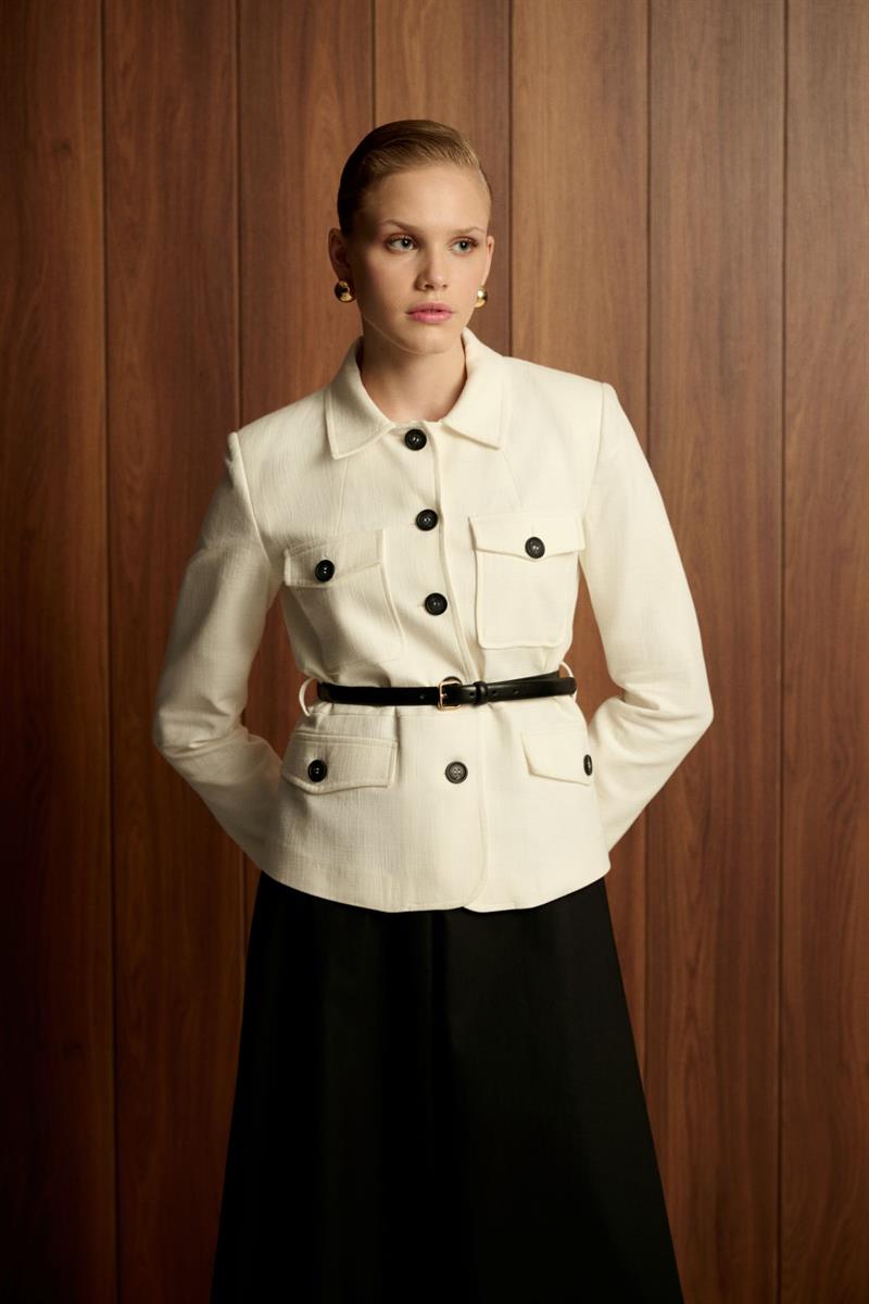 LORES DOKULU KISA CEKET BEYAZ