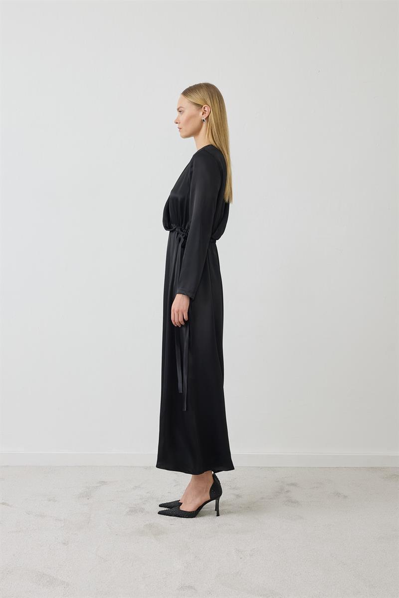 LUCCA TIE FRONT DRESS BLACK