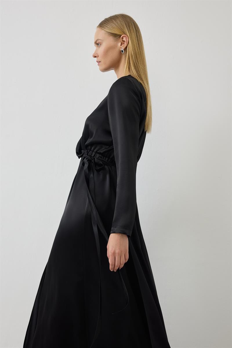 LUCCA TIE FRONT DRESS BLACK