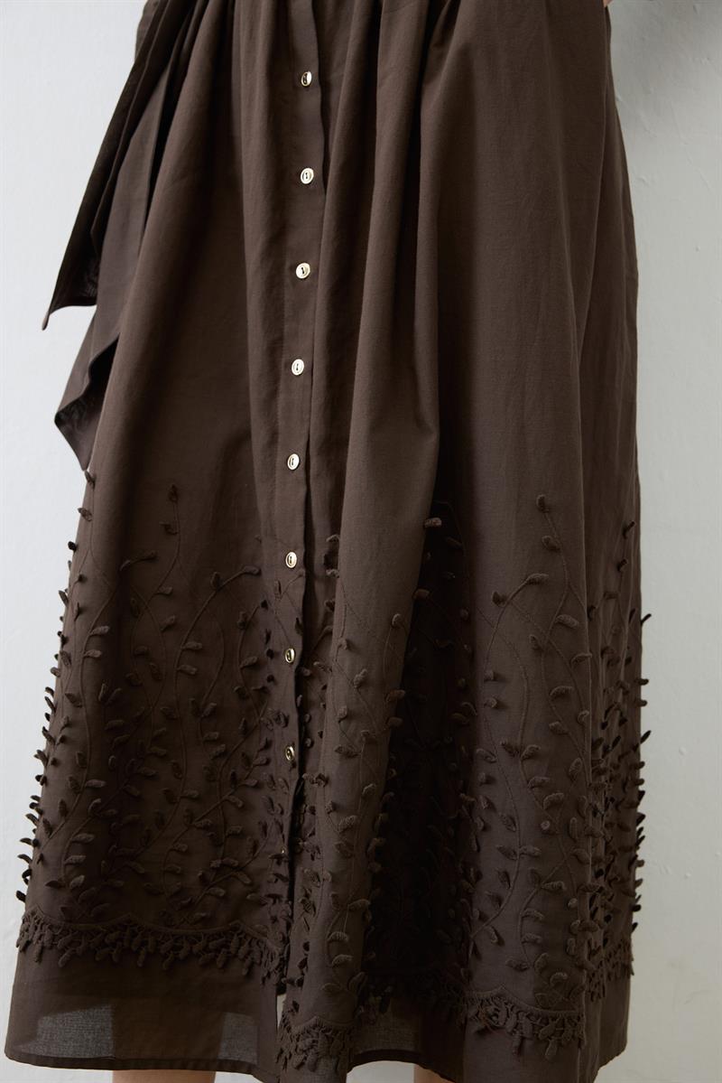 MELISSA BRODERIE DRESS BROWN