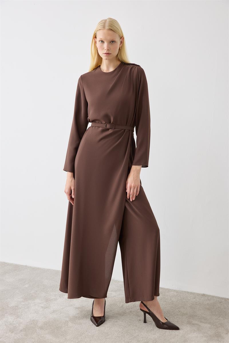 MIA FRONT AND BACK CLOSED JUMPSUIT BROWN