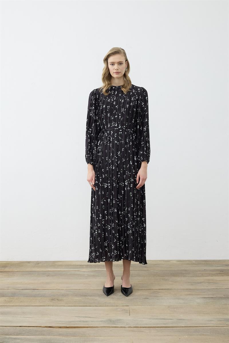 MİORİ BERRY PLİSELİ SATEN ELBİSE SİYAH