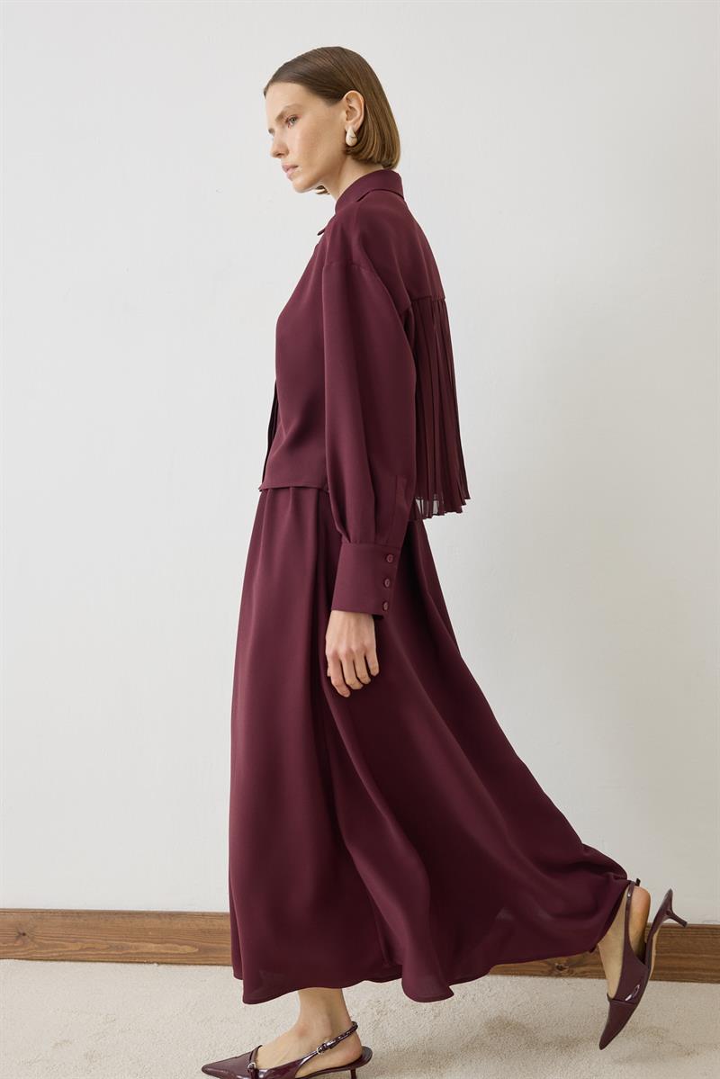 MIORI LINZA CREPE PLEATED SHIRT SKIRT SET BURGUNDY