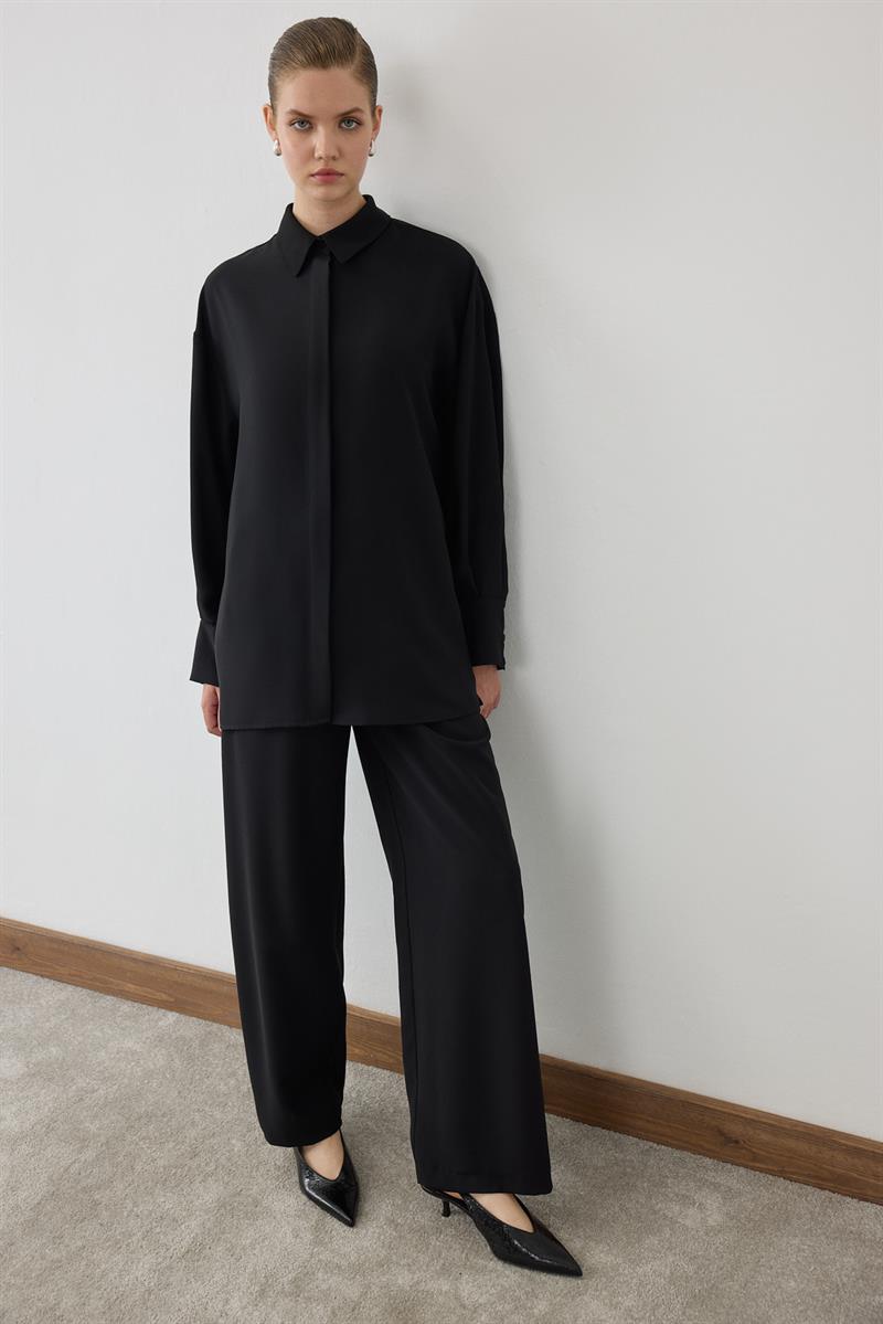 MIORI LINZA PLEATED SHIRT CREPE PANTS SET BLACK