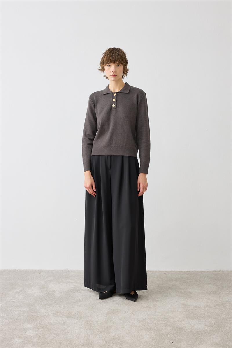 NOVITA VISCOSE COLLARED KNIT SWEATER GRAY