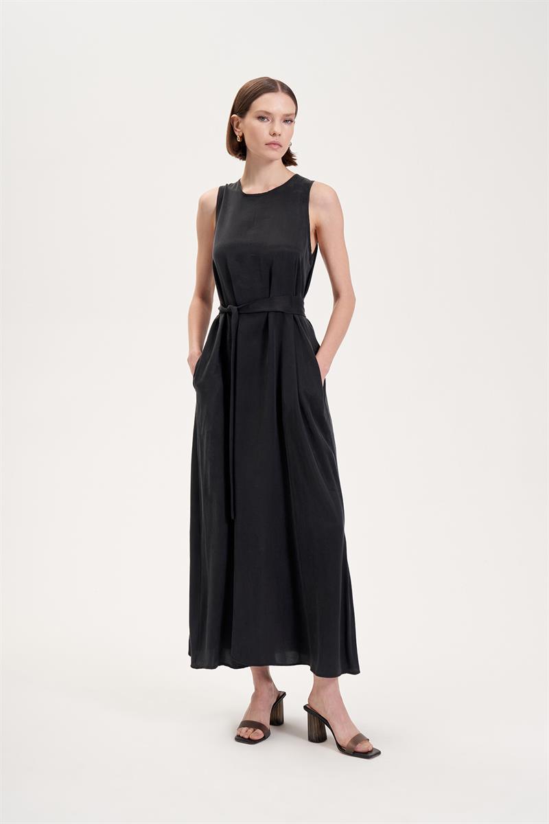 PRİME TAŞLANMIŞ İPEK KOLSUZ GÖMLEK TAKIM SİYAH