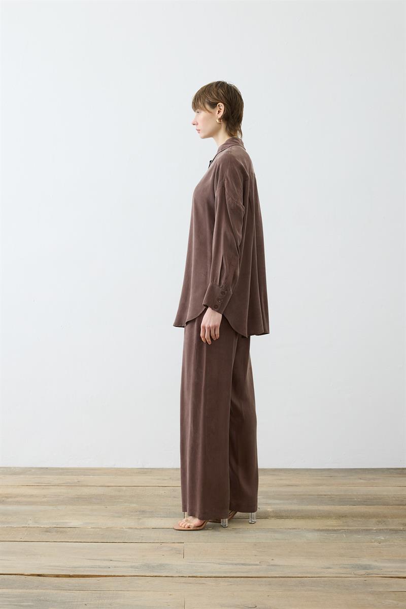 PRİME TAŞLANMIŞ İPEK PANTOLONLU TAKIM KAHVE