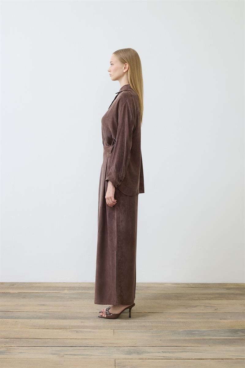 PRİME TAŞLANMIŞ İPEK PİLE DETAY PANTOLON GÖMLEK TAKIM KAHVE