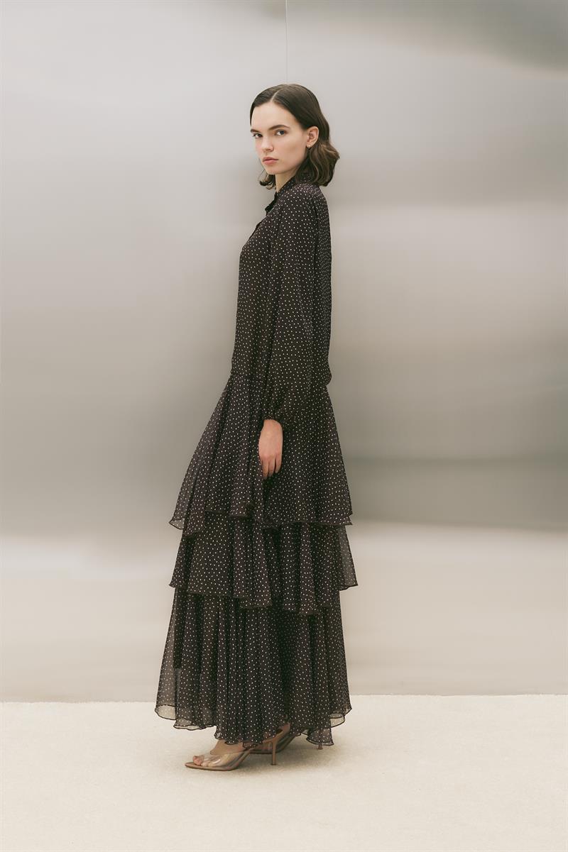 PUANTİYE DESENLİ ŞİFON KAT KAT ELBİSE KAHVE