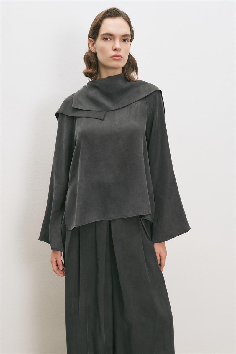 QUEEN TAŞLANMIŞ İPEK  PANTOLONLU TAKIM SİYAH