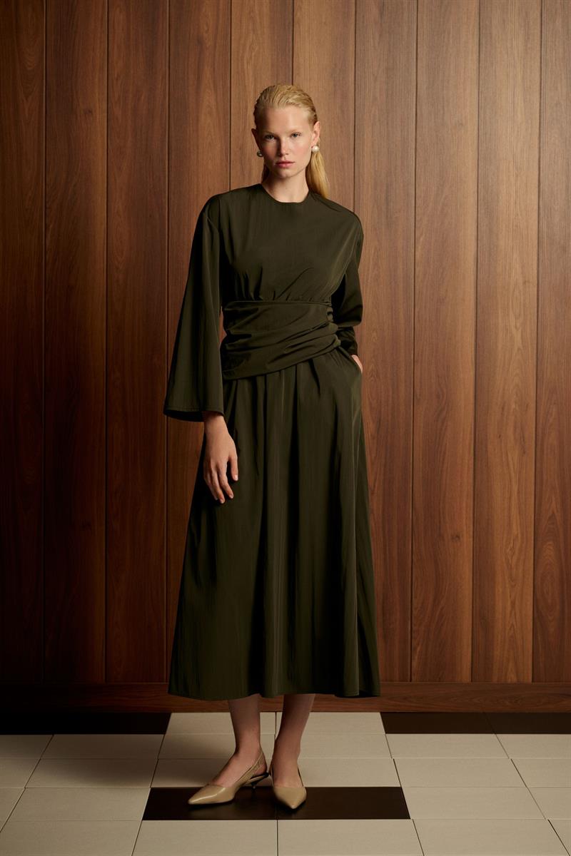 ROSE RUCHED DETAILED DRESS KHAKI