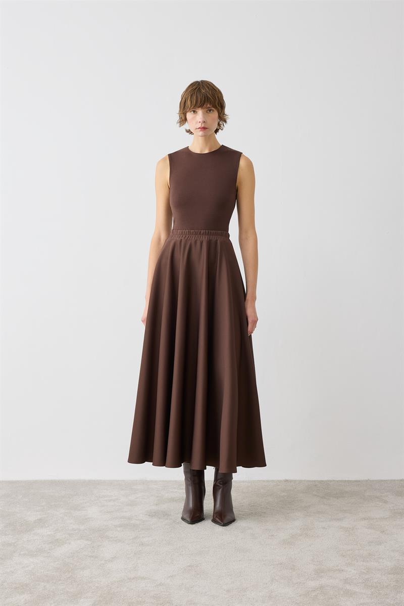 SCUBA FLARED SKIRT DARK BROWN