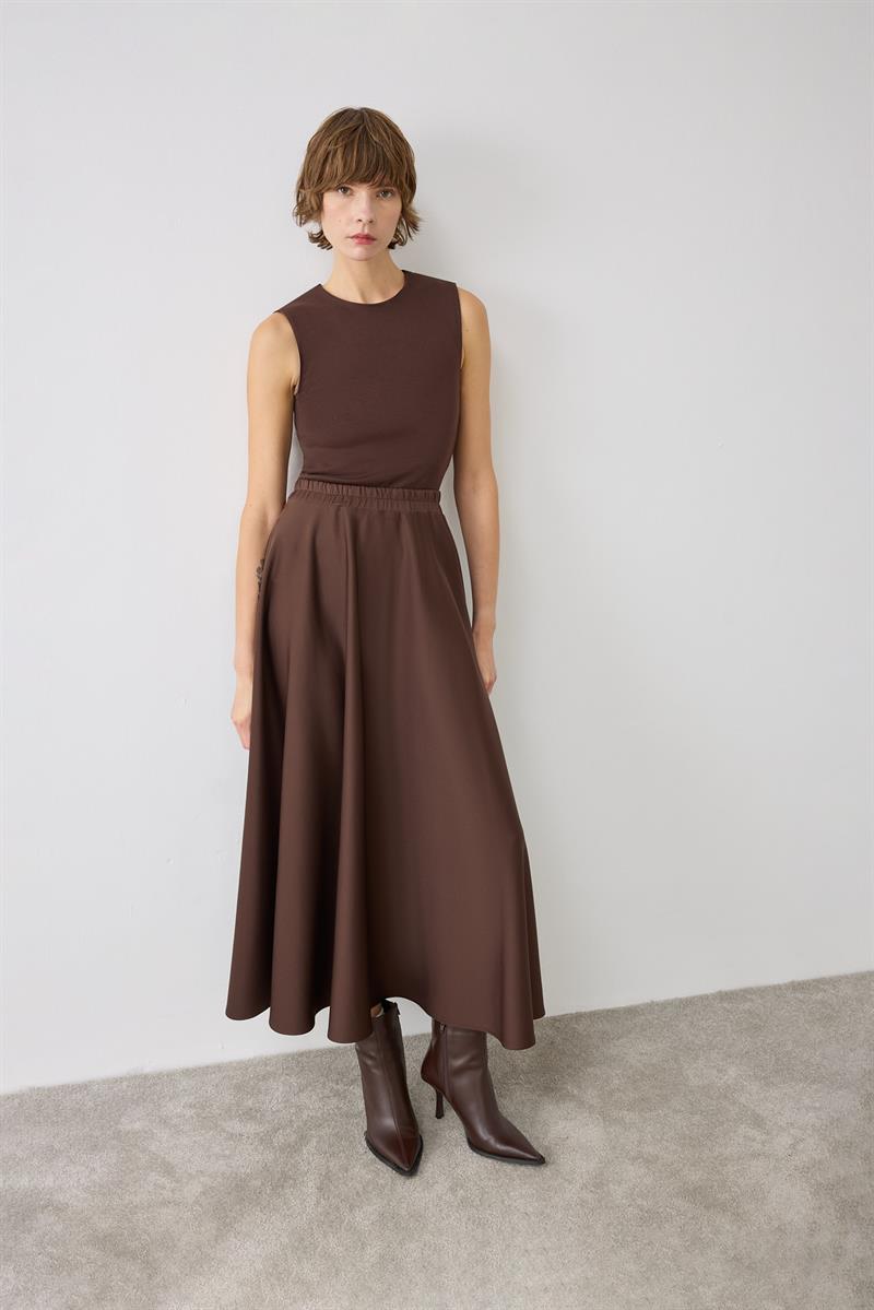 SCUBA FLARED SKIRT DARK BROWN