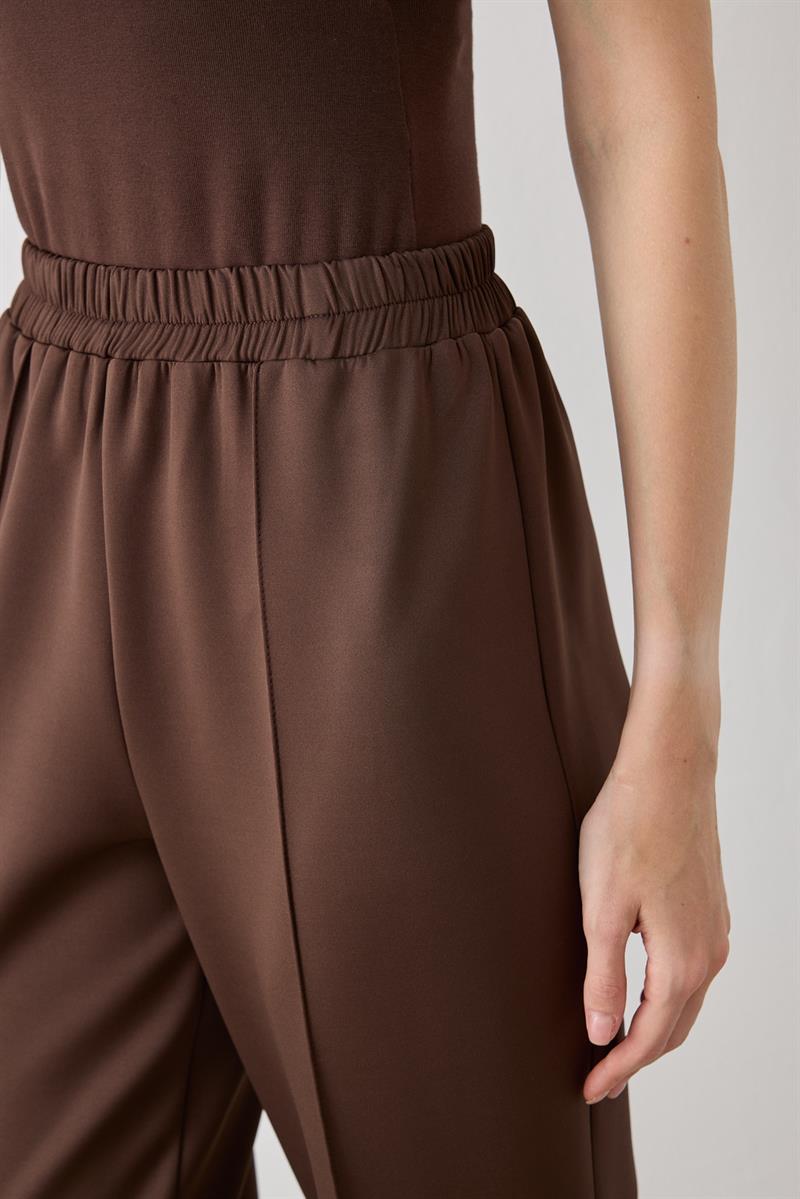 SCUBA OVERSIZE LINE DETAILED PANTS DARK BROWN