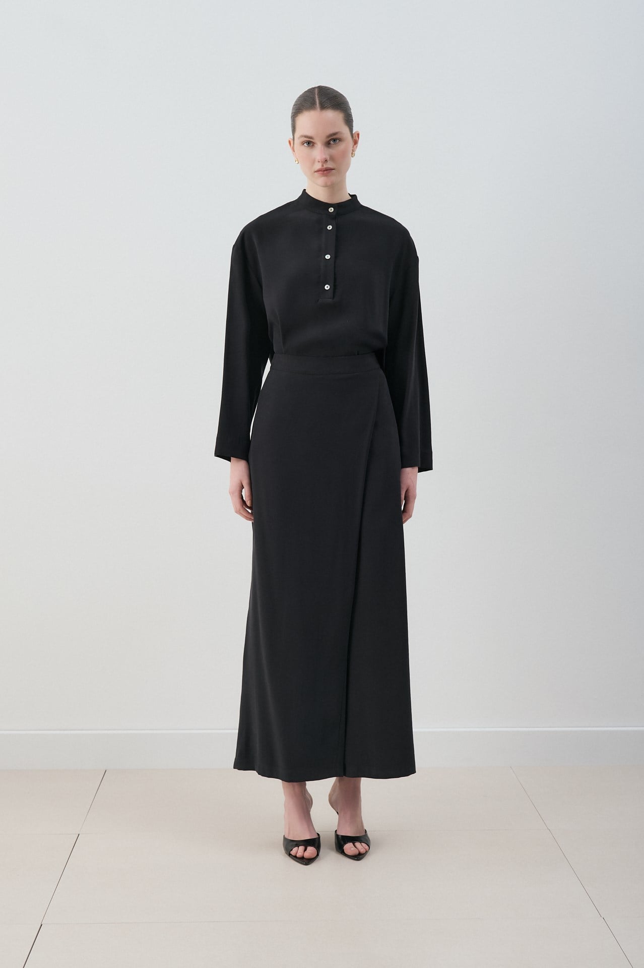 MİORİ RONEA TAŞLANMIŞ MODAL PANTOLONLU TAKIM SİYAH