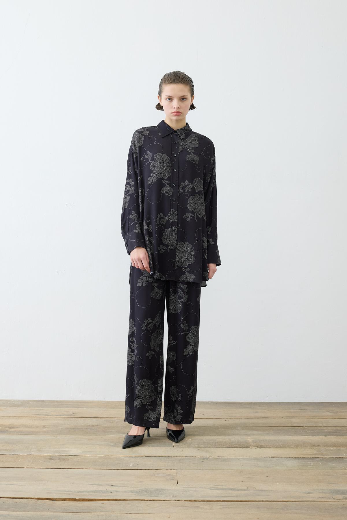 RITZ DESENLİ RAYON VİSKON PANTOLONLU TAKIM SİYAH