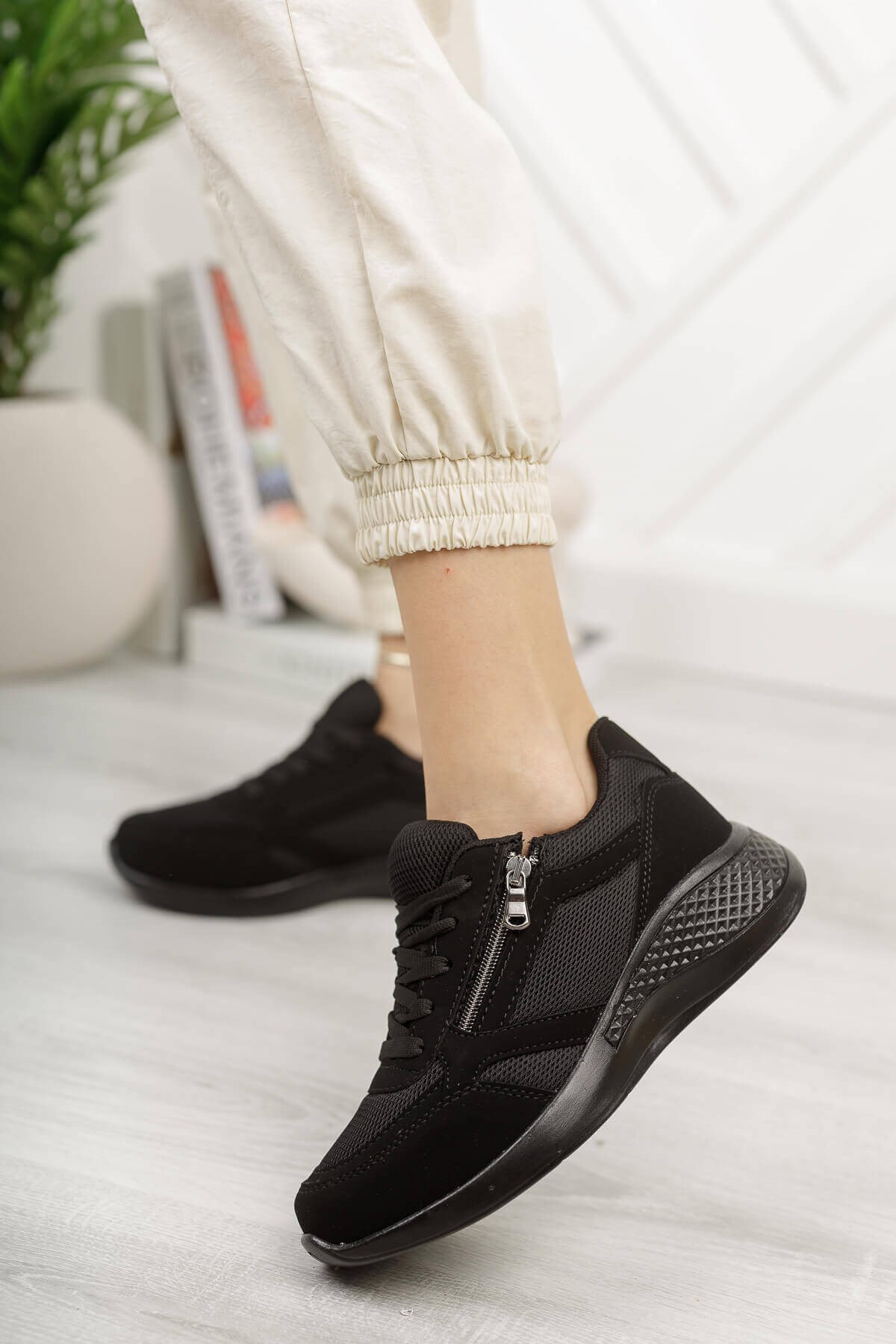 Kadın Sneaker Spor Ayakkabı Fermuarlı Siyah Firada - Bitmedeniste