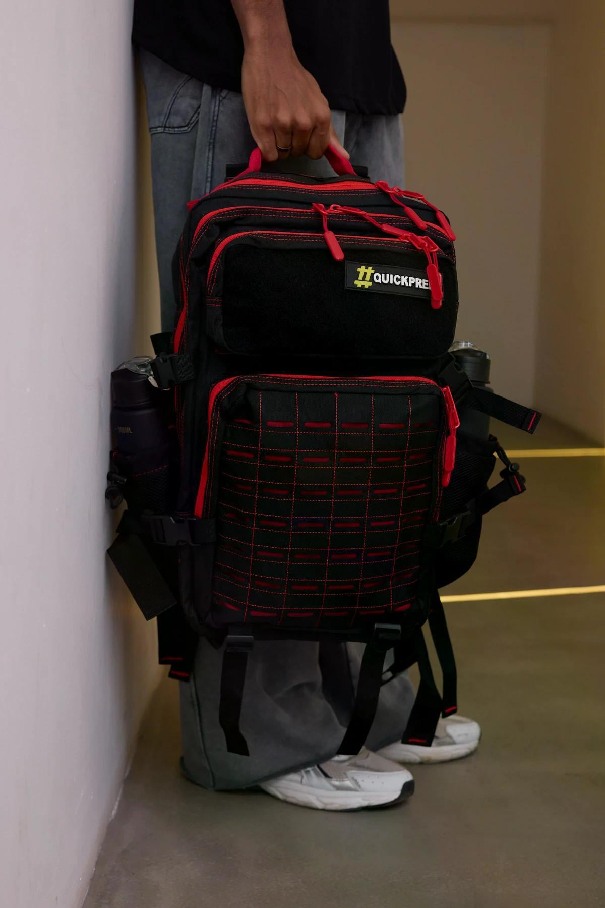 QuickPrep 45L Tactical Outdoor Sırt Çantası — Su Geçirmez, Çok Gözlü, Kamp – Spor – Seyahat Çantası Siyah Kırmızı