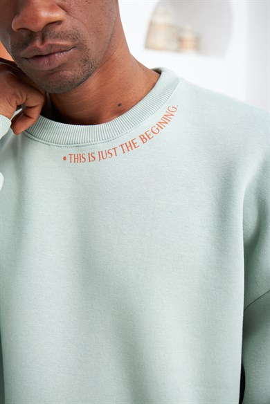 Yaka ve Bel Detaylı Sweatshirt