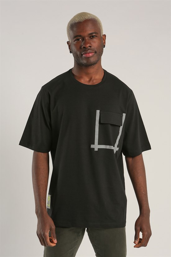 Siyah Renk Cepli Model Oversize Erkek Tişört 1042
