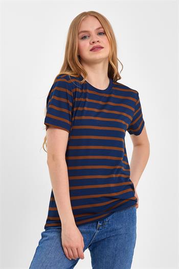 Kadın Tişört, Uzun Kollu Tişört ve Oversize Tişörtler