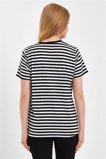 Kadın Tişört Modelleri & Uygun Fiyatlı Tişörtler