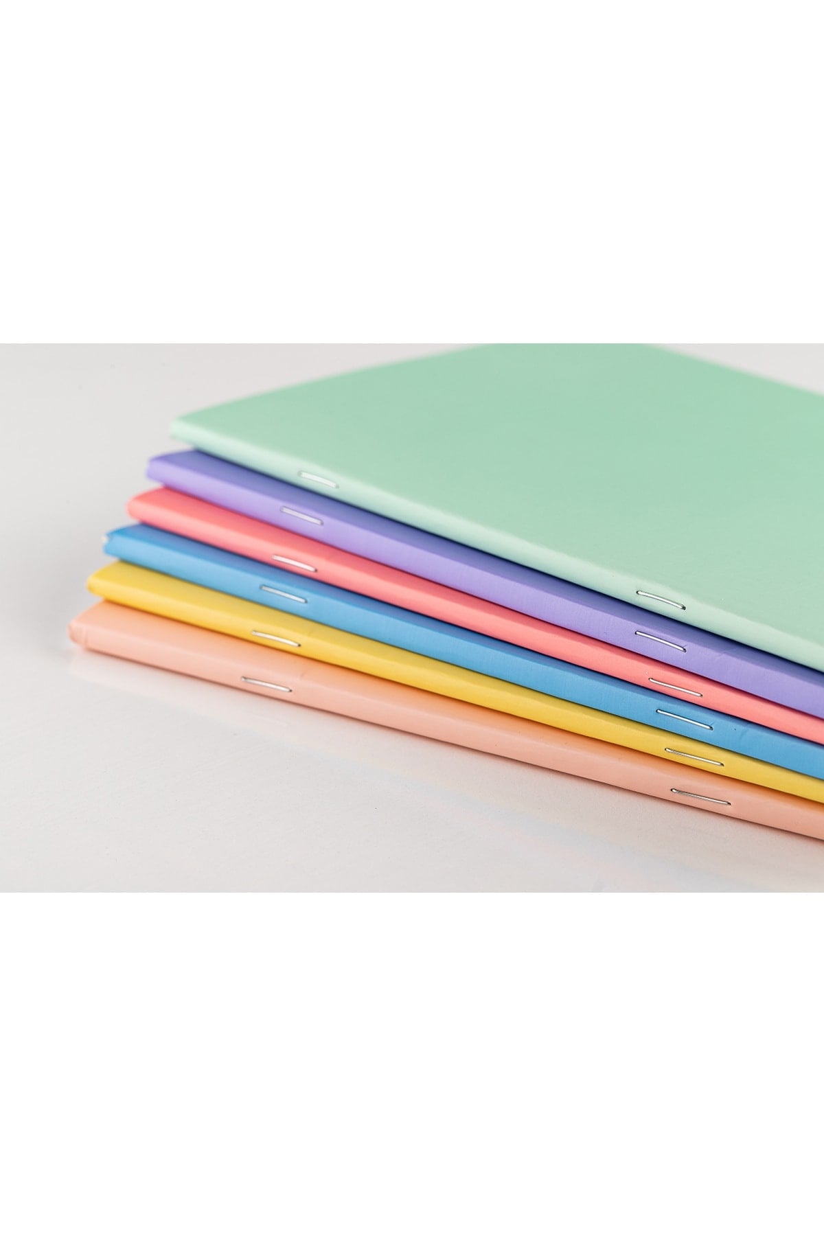 Meteksan Kaye Colors Şeritli Karton Kapak A4 Defter 60 Yaprak Çizgili