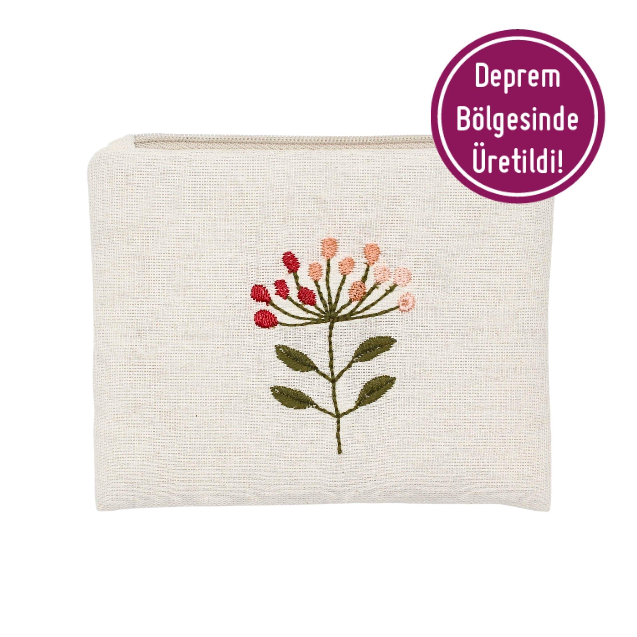 Çiçek Nakışlı Cüzdan