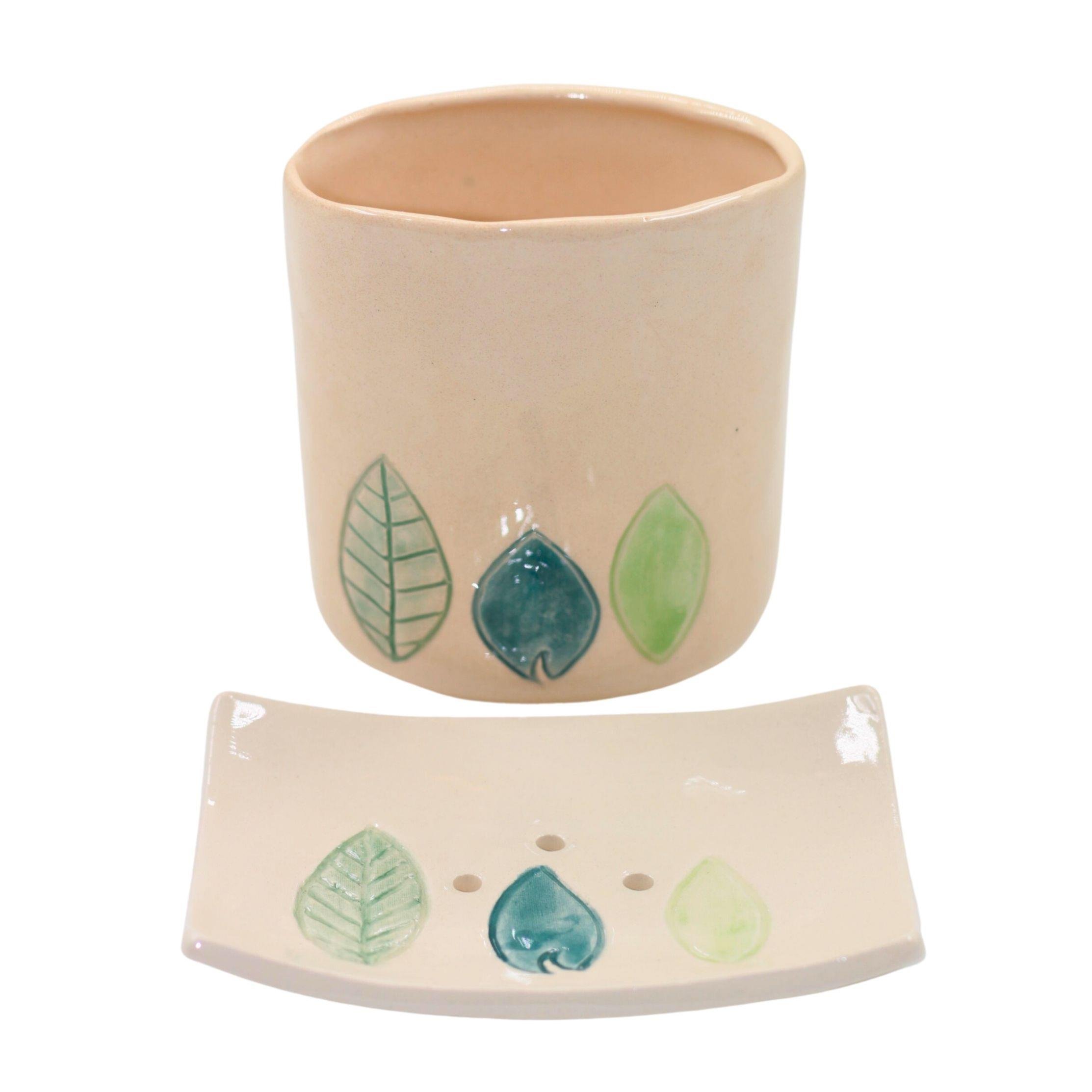 Üç Yaprak Diş Fırçalık ve Sabunluk Seti