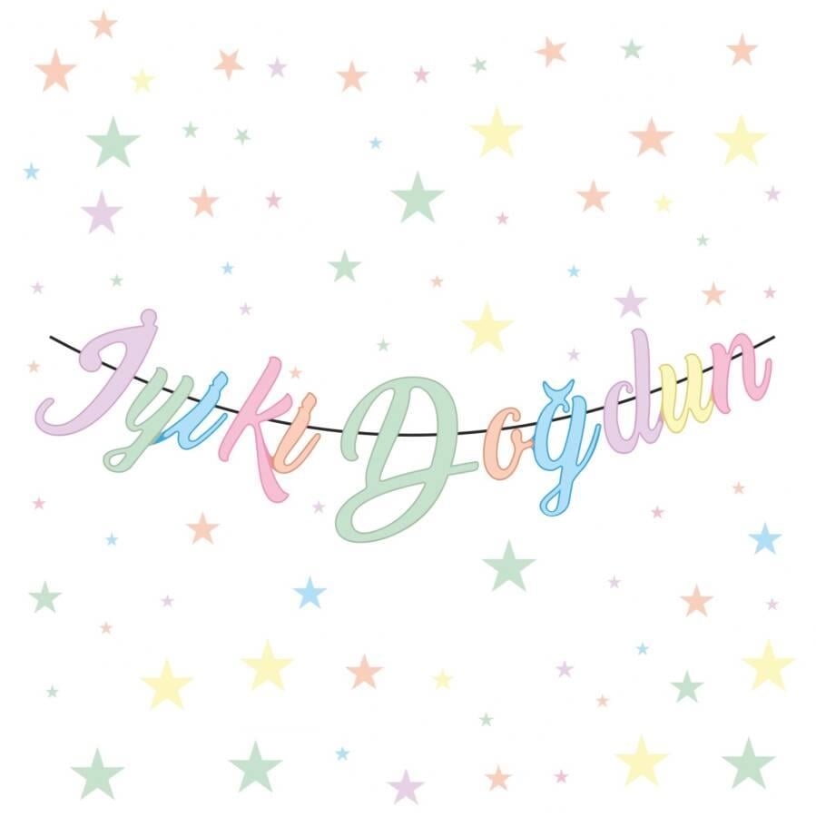 BNR-044 KARTON İYİ Kİ DOĞDUN KALİGRAFİ BANNER MAKARON 98 X 22 CM