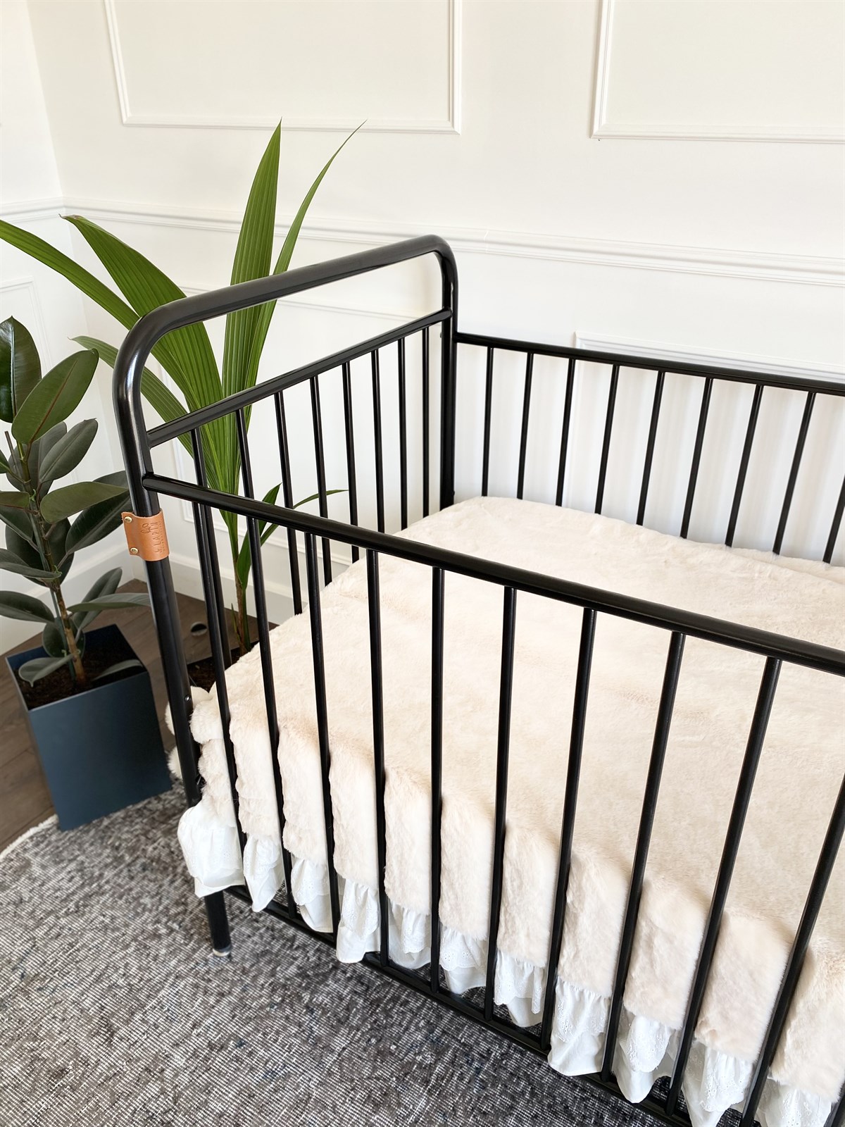 Lige Siyah Renk Beşik