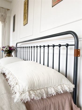 Çift Kişilik Karyola