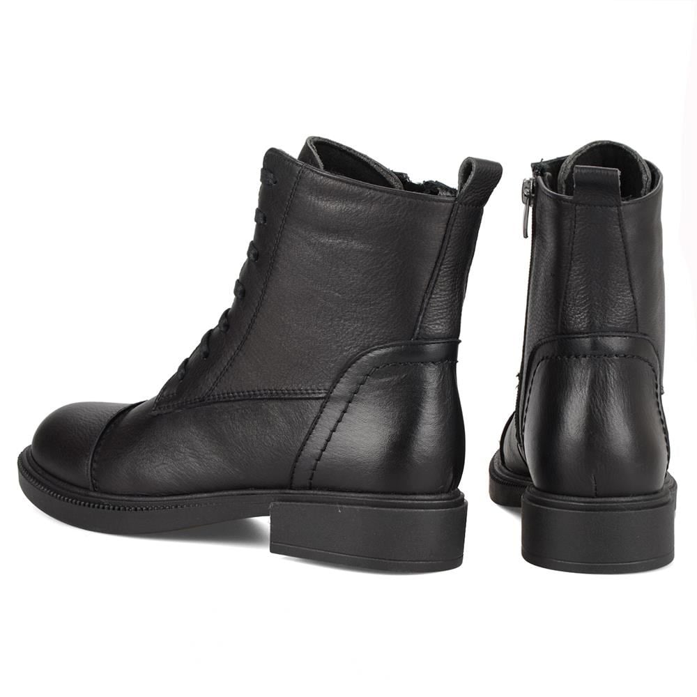 FootCourt Black Womens Boots