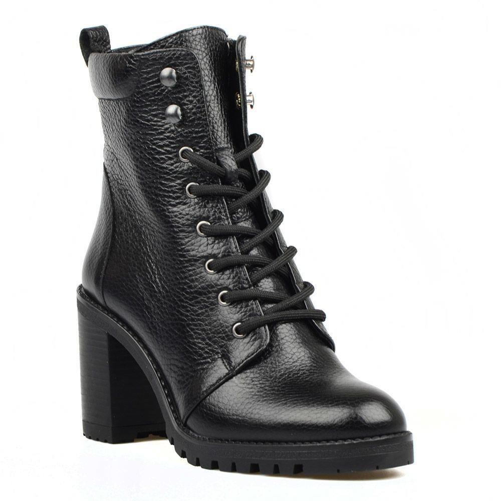 FootCourt Womens Boots Black