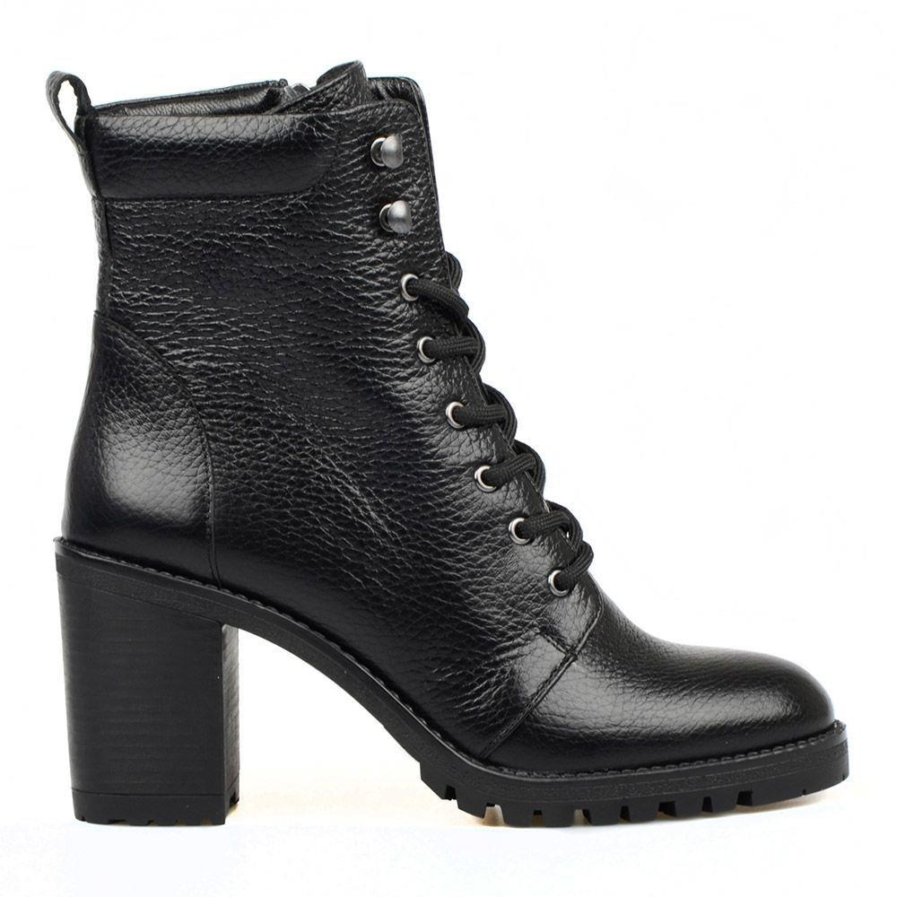 FootCourt Womens Boots Black