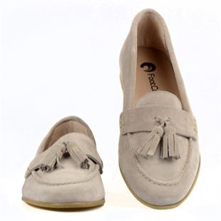 Bej Süet Püskül Detaylı Kadın Loafer