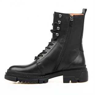 FootCourt Womens Boots Black