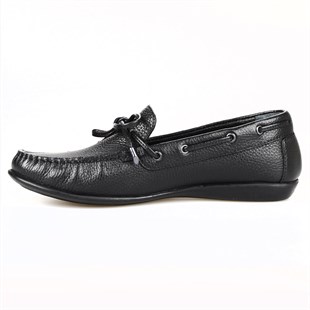 Siyah Deri Fiyonklu Kadın Loafer