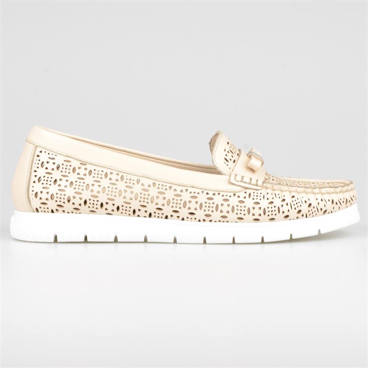 Lazer Desenli Bej Kadın Loafer