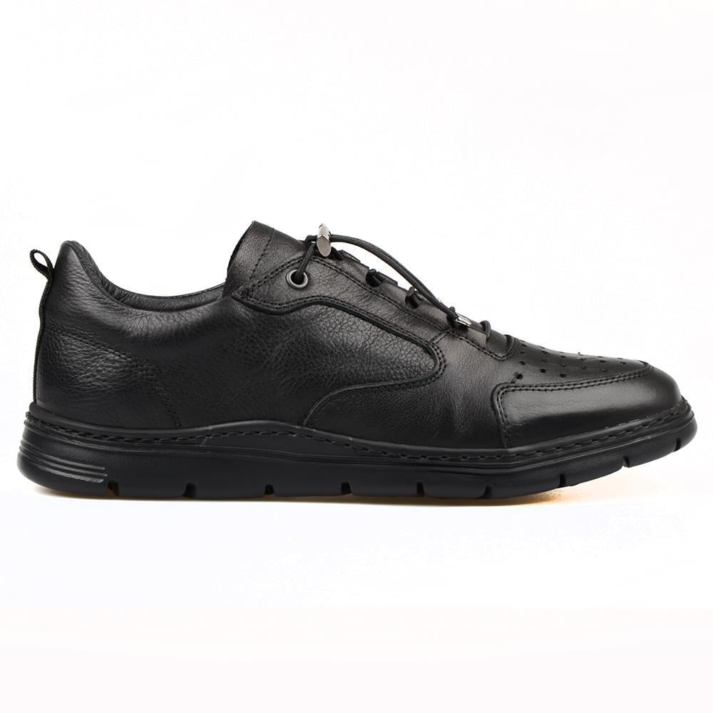 FootCourt Black Men Sneakers