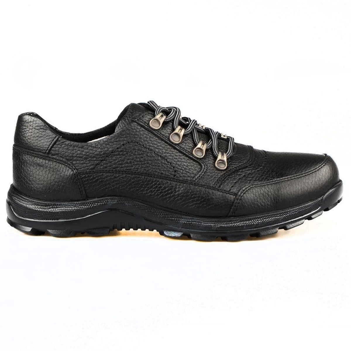 Black Trekking Shoes Black
