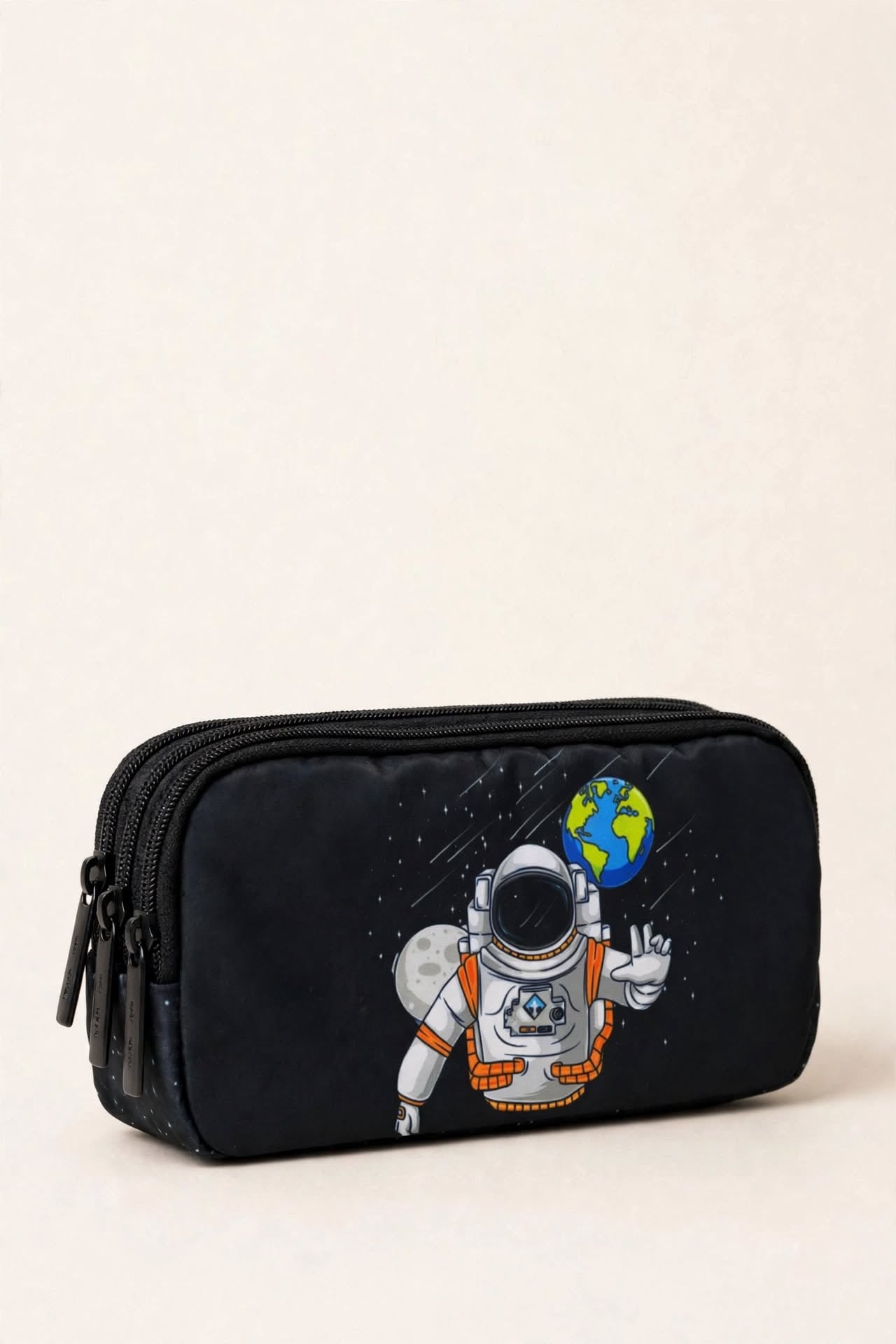 Kaukko 3 Bölmeli Fermuarlı Astronot Desenli Çok Gözlü Geniş Kapasiteli Erkek Çocuk Kalemlik L8253