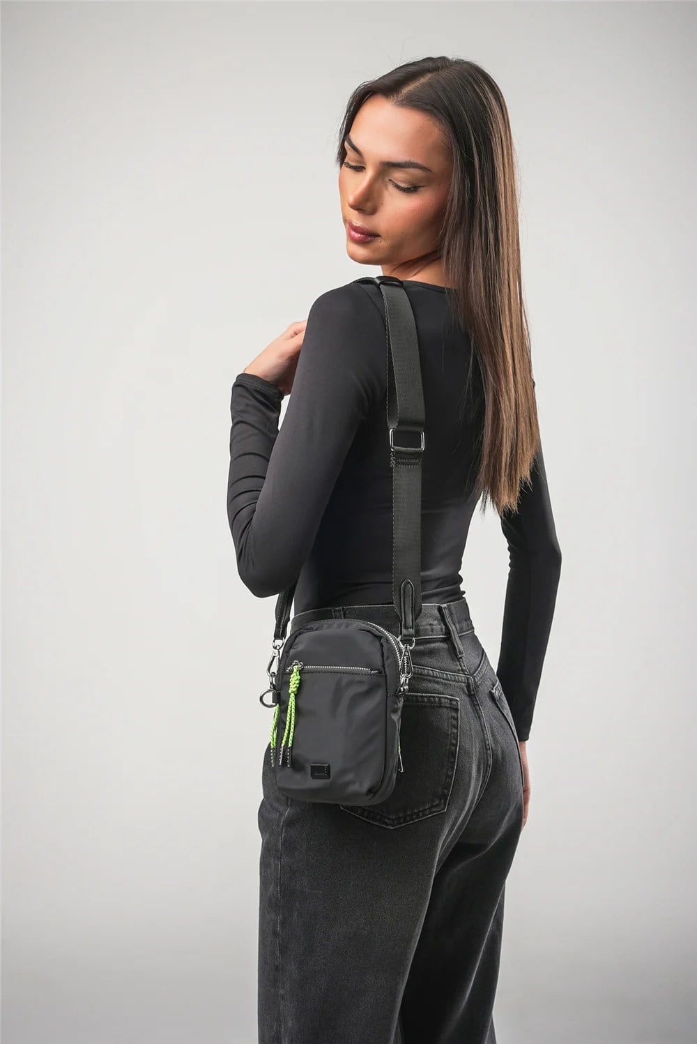 Ççs Kadın Çapraz Çanta Günlük Şık Kullanım Hafif Çok Gözlü Modern Tasarım Siyah 18292