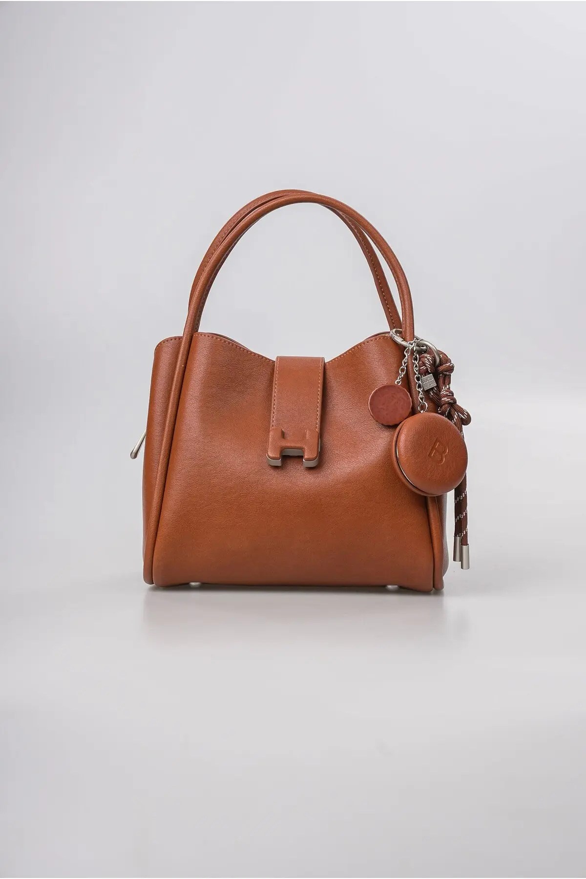 ÇÇS Kadın El Çantası Ayna Charm Detaylı Şık Günlük El ve Omuz Çantası Camel 18351