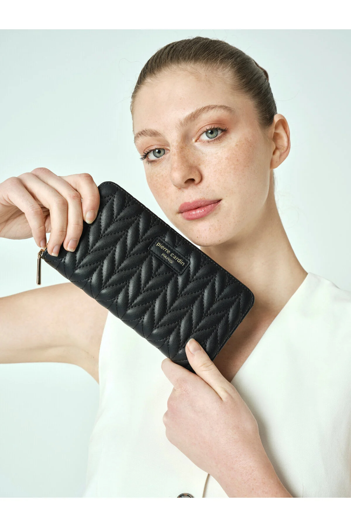 Pierre Cardin Kadın Cüzdan Siyah – Deri, Şık Tasarım, Geniş Kart Bölmeli, Fermuarlı 06PC24K3024