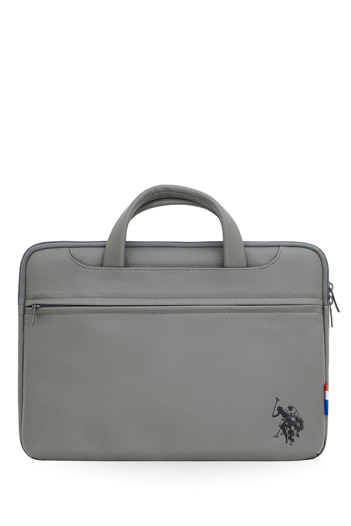 {U.S. Polo Assn.}