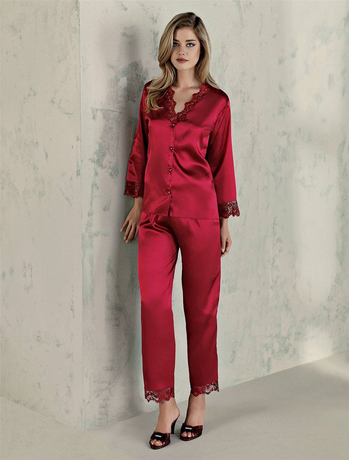 Saten PijamalarEspuar 450 Uzun Kollu Saten Pijama Takımı - Bordo | Pijamapazari.comEspuar 450 Uzun Kollu Saten Pijama Takımı - Bordo