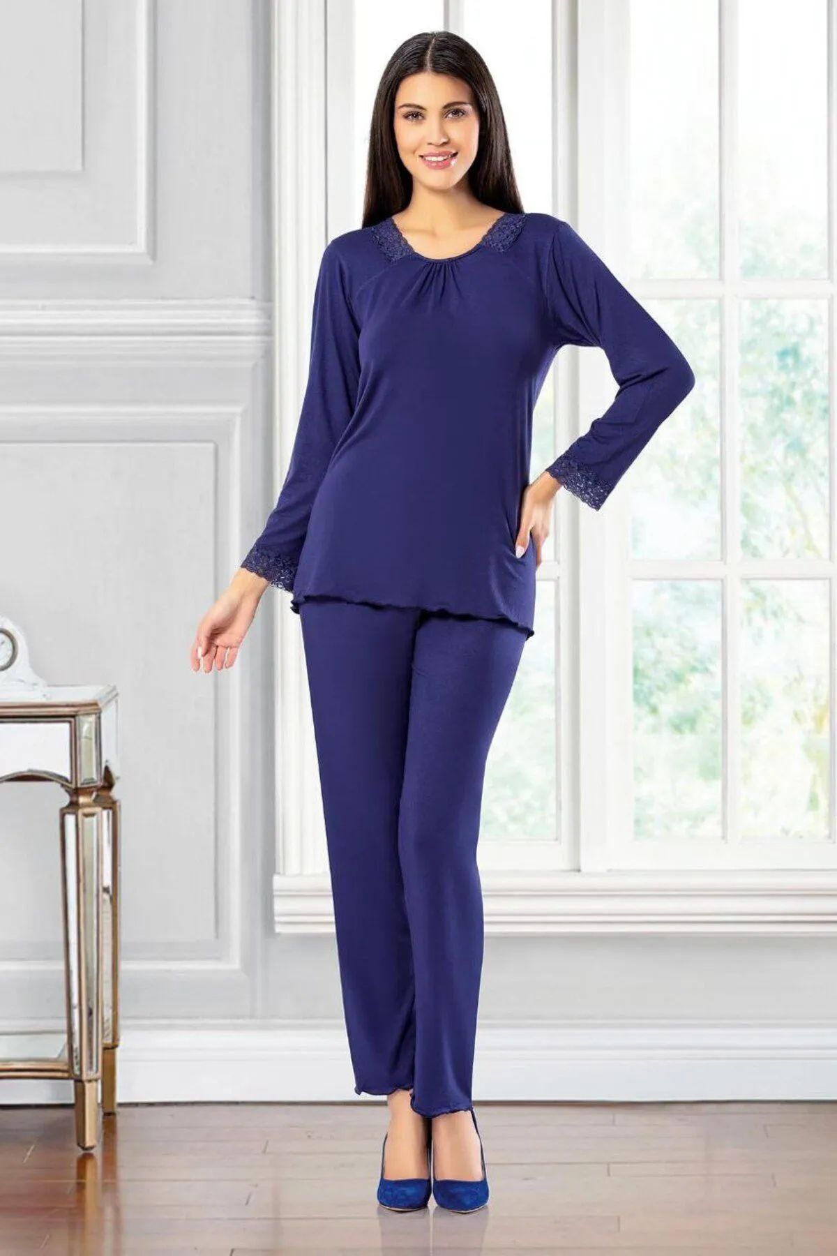 Faal 8606 Kadın Uzun Kollu Dantel Detaylı Pijama Takımı-Lacivert